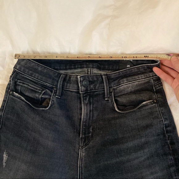 *DONATED* VINCE | Grey Distressed Skinny Jeans - Picture 13 of 16